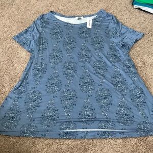 SOFT and flowing T-shirt top